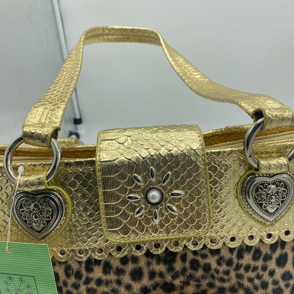 Beautiful fuzzy animal print bag, brand new - Picture 5 of 6